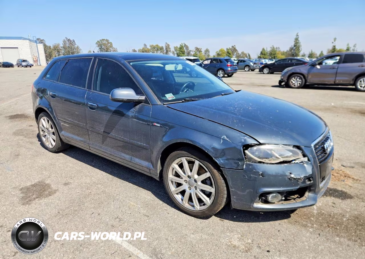 2012 Audi A3 Premium Plus VIN:WAUKEAFM6CA103462 - 4