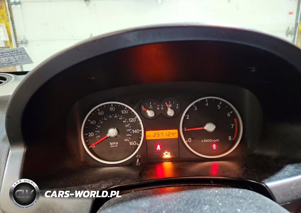 2006 Hyundai Tiburon Gs VIN:KMHHM65D56U211892 - 9