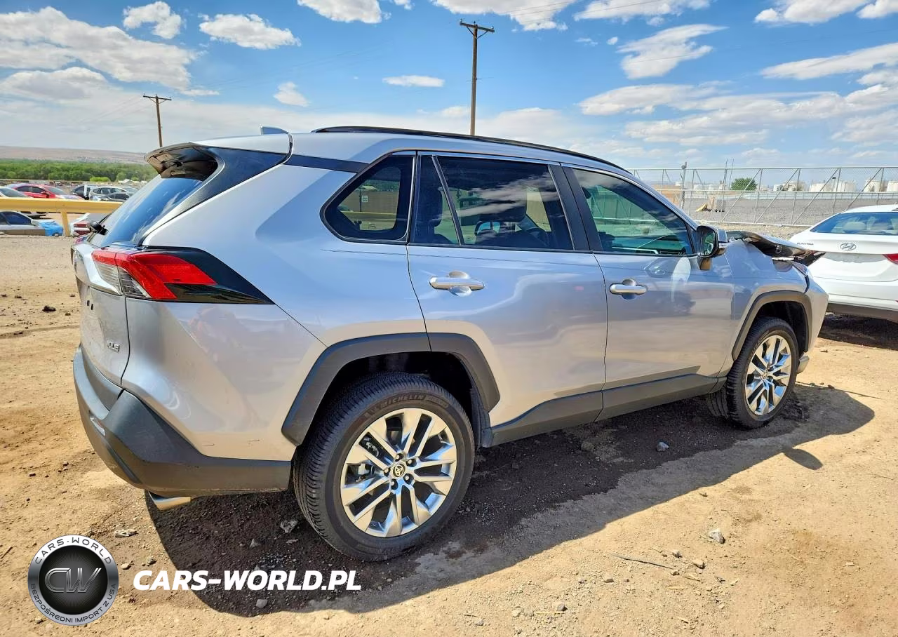 2021 Toyota Rav4 Xle Premium VIN:2T3C1RFV3MC118631 - 3