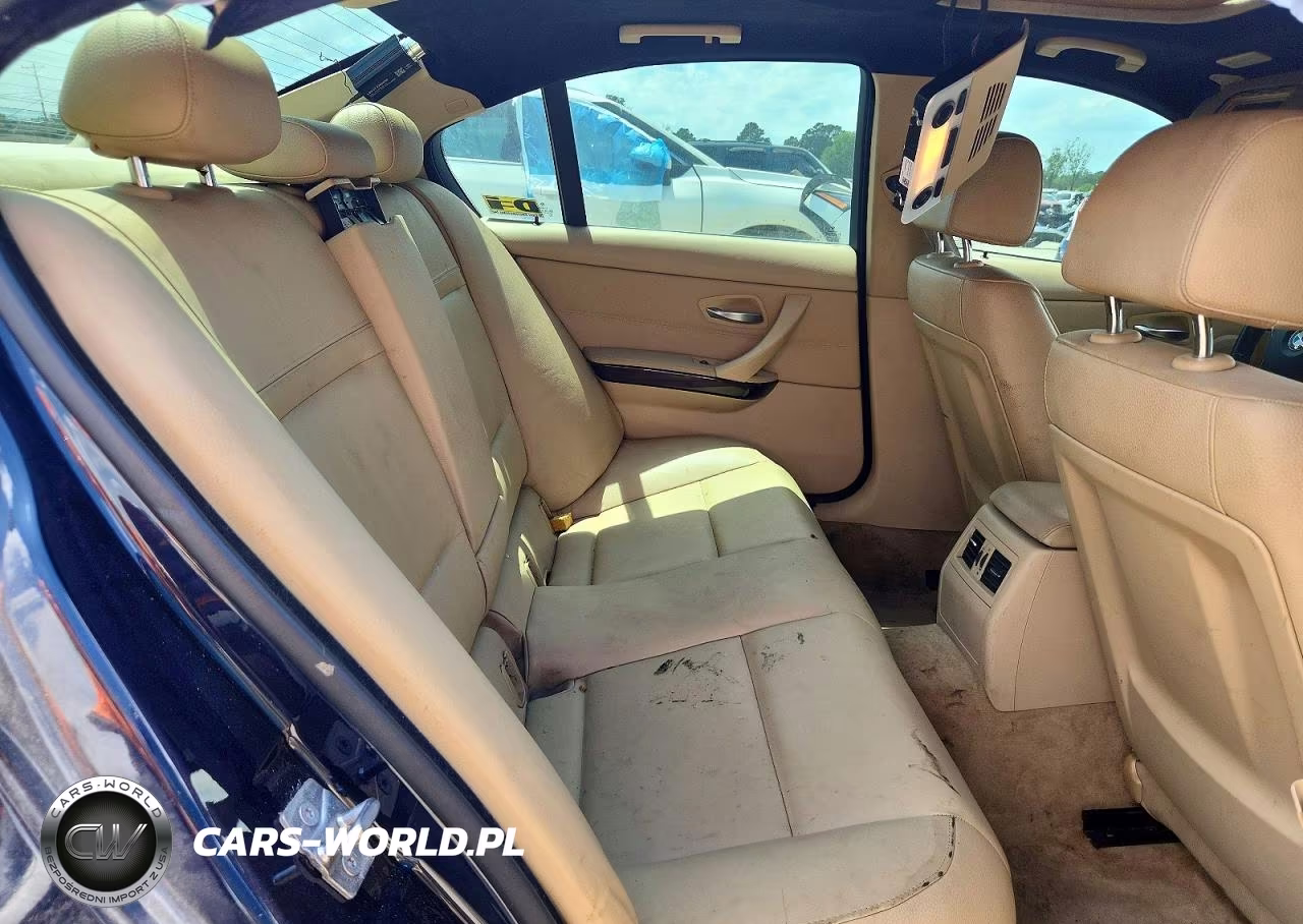 2010 BMW 335 Xi VIN:WBAPL3C52AA407549 - 10