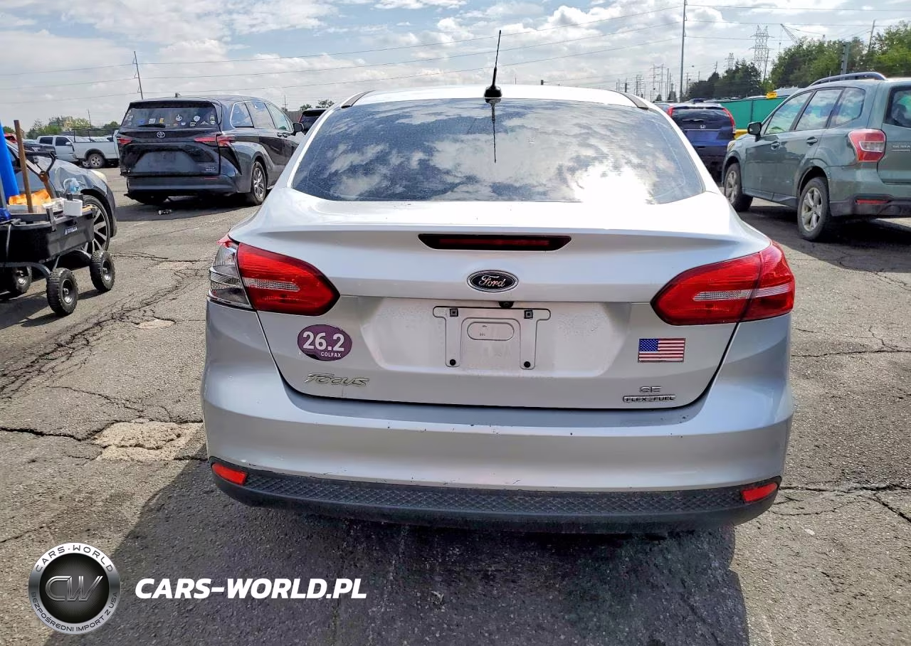 2016 Ford Focus Se VIN:1FADP3F25GL205304 - 6