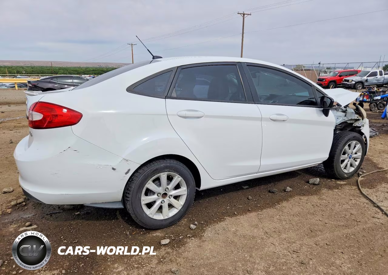 2013 Ford Fiesta Se VIN:3FADP4BJXDM176721 - 3