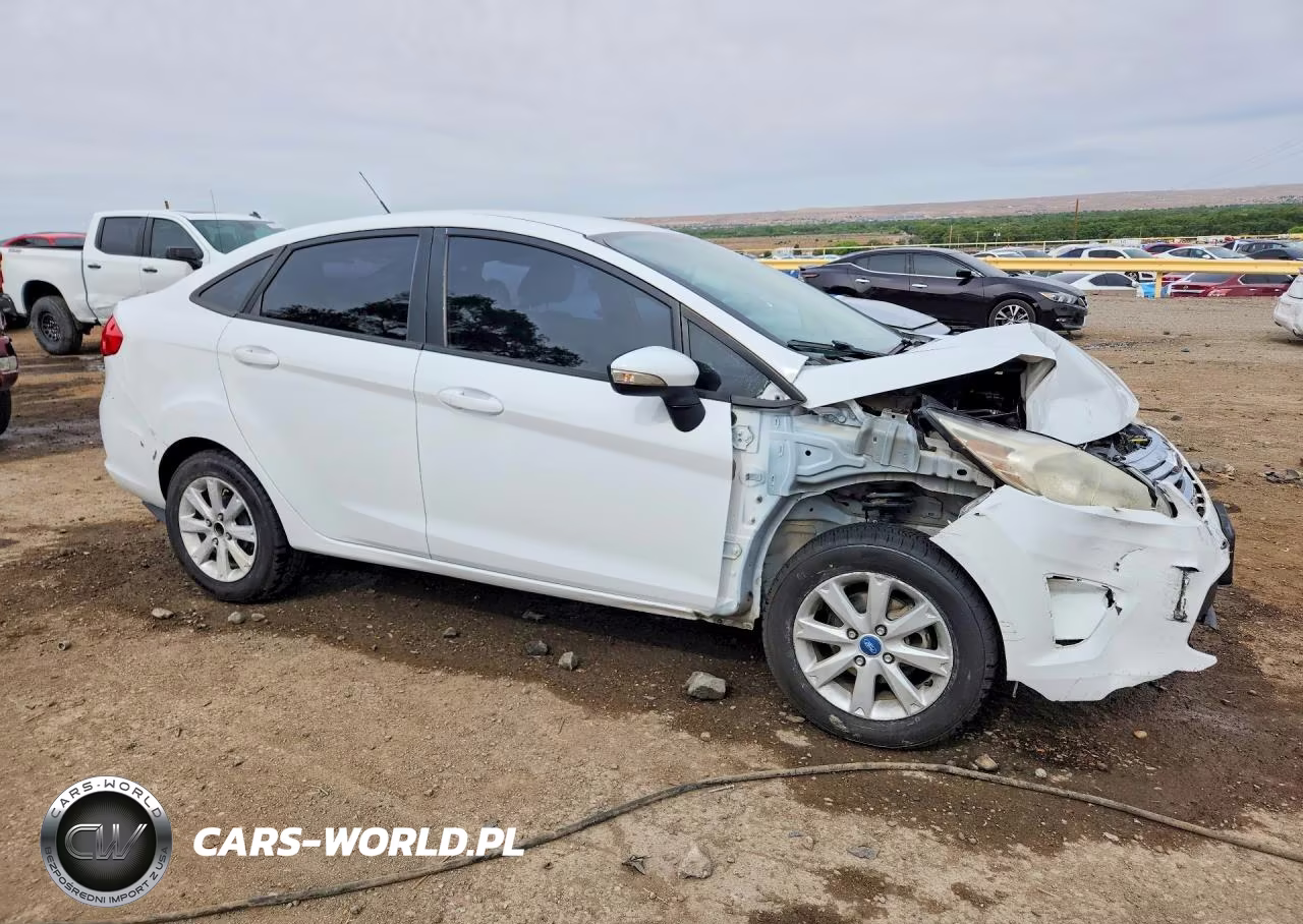 2013 Ford Fiesta Se VIN:3FADP4BJXDM176721 - 4