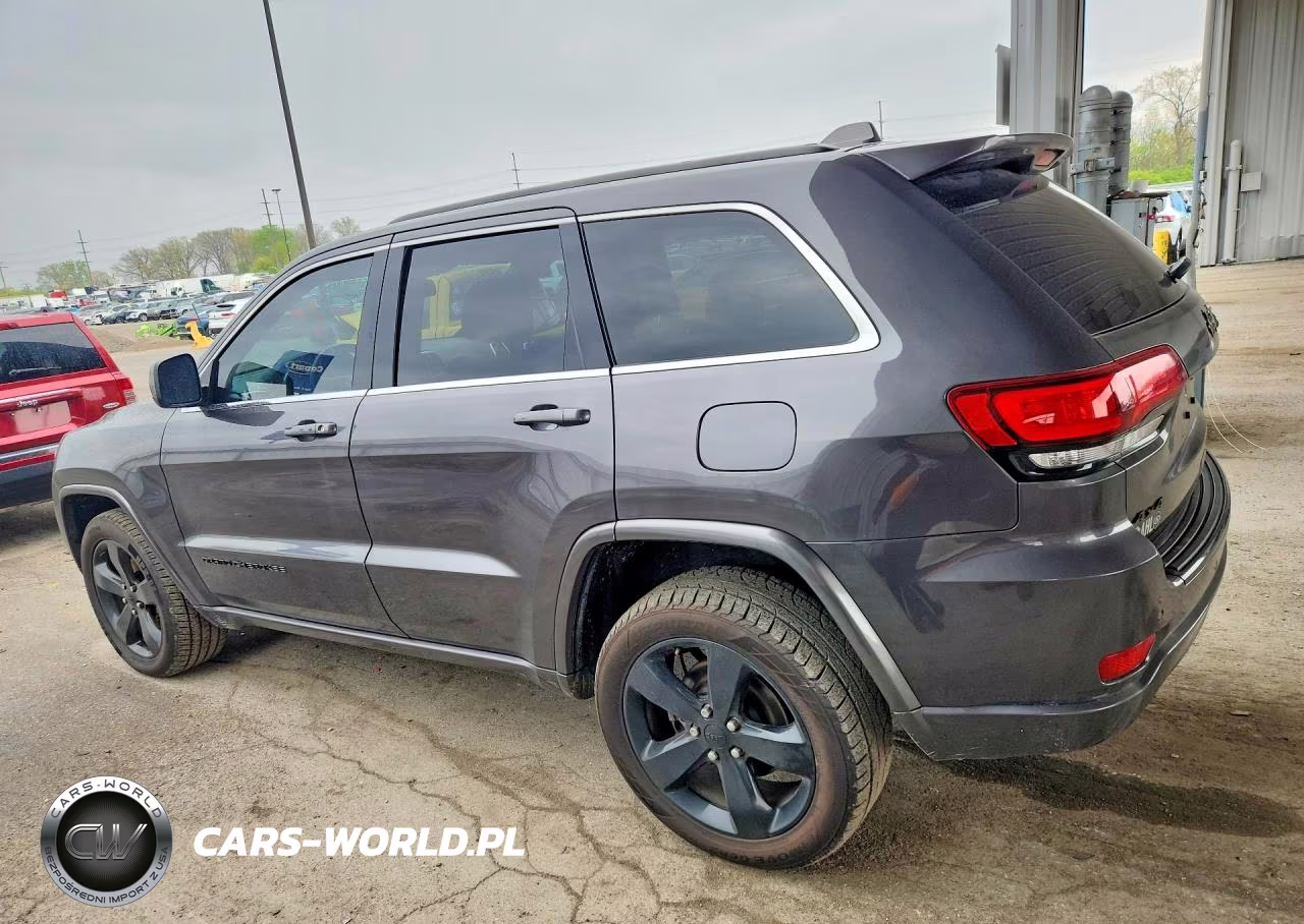 2015 Jeep Grand Cherokee Laredo VIN:1C4RJFAG6FC910083 - 2