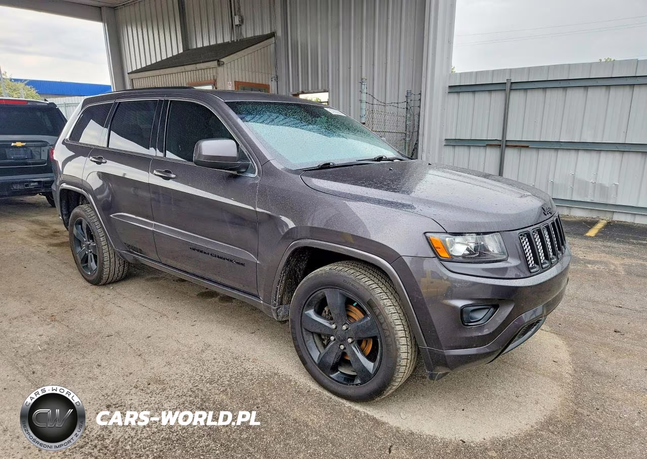 2015 Jeep Grand Cherokee Laredo VIN:1C4RJFAG6FC910083 - 4
