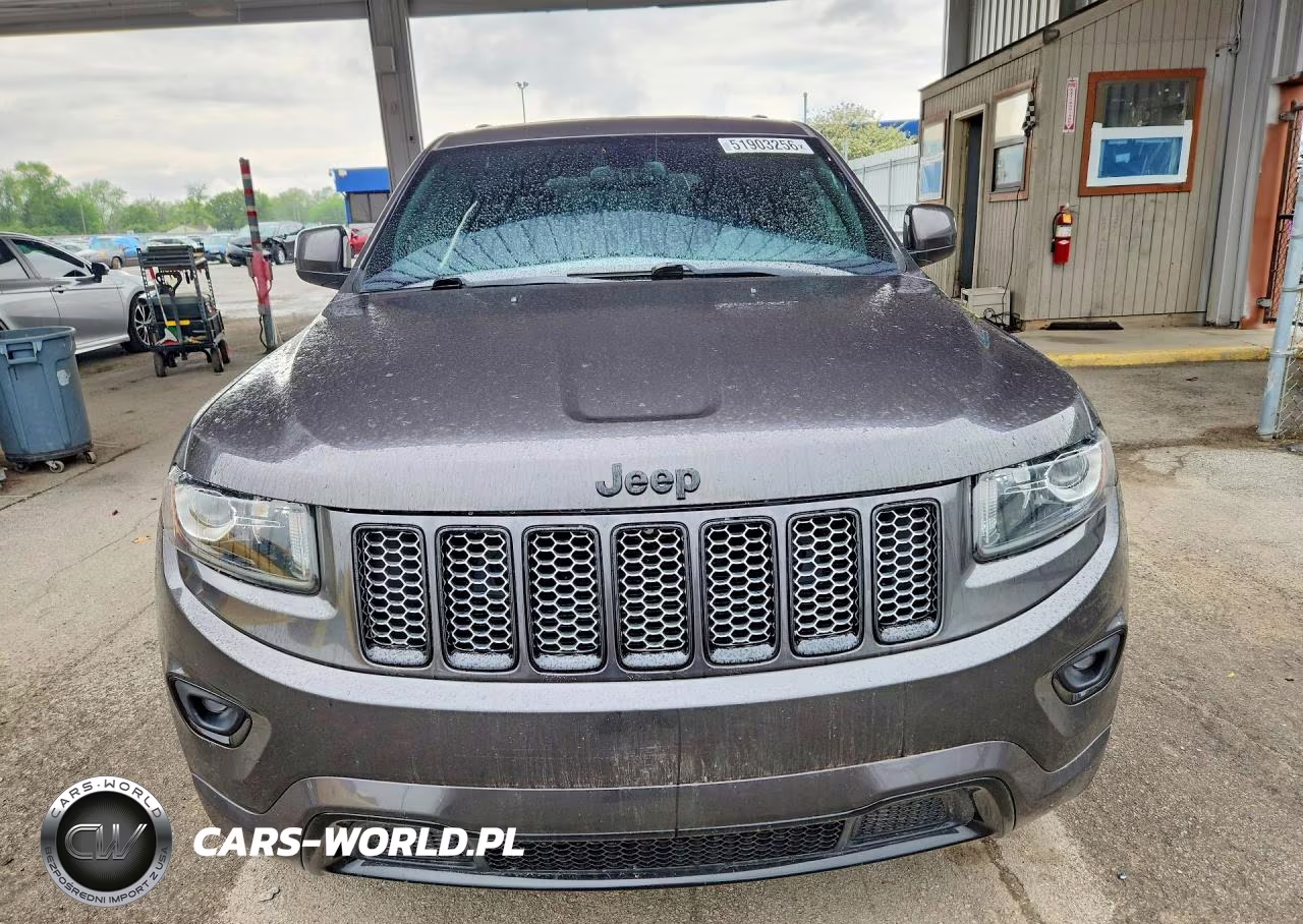 2015 Jeep Grand Cherokee Laredo VIN:1C4RJFAG6FC910083 - 5