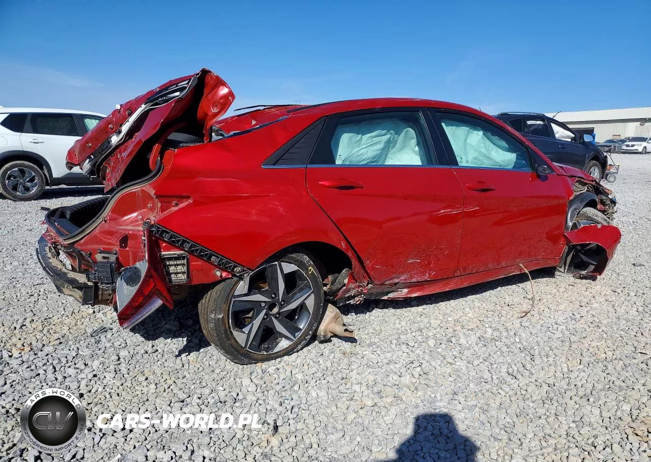2022 Hyundai Elantra Sel VIN:5NPLN4AG1NH067816 - 3