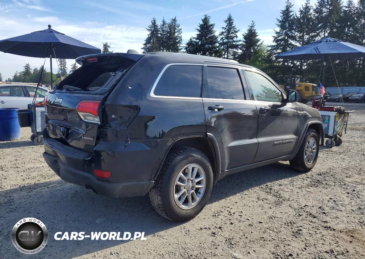 2020 Jeep Grand Cherokee Laredo VIN:1C4RJEAG8LC165732 - 3