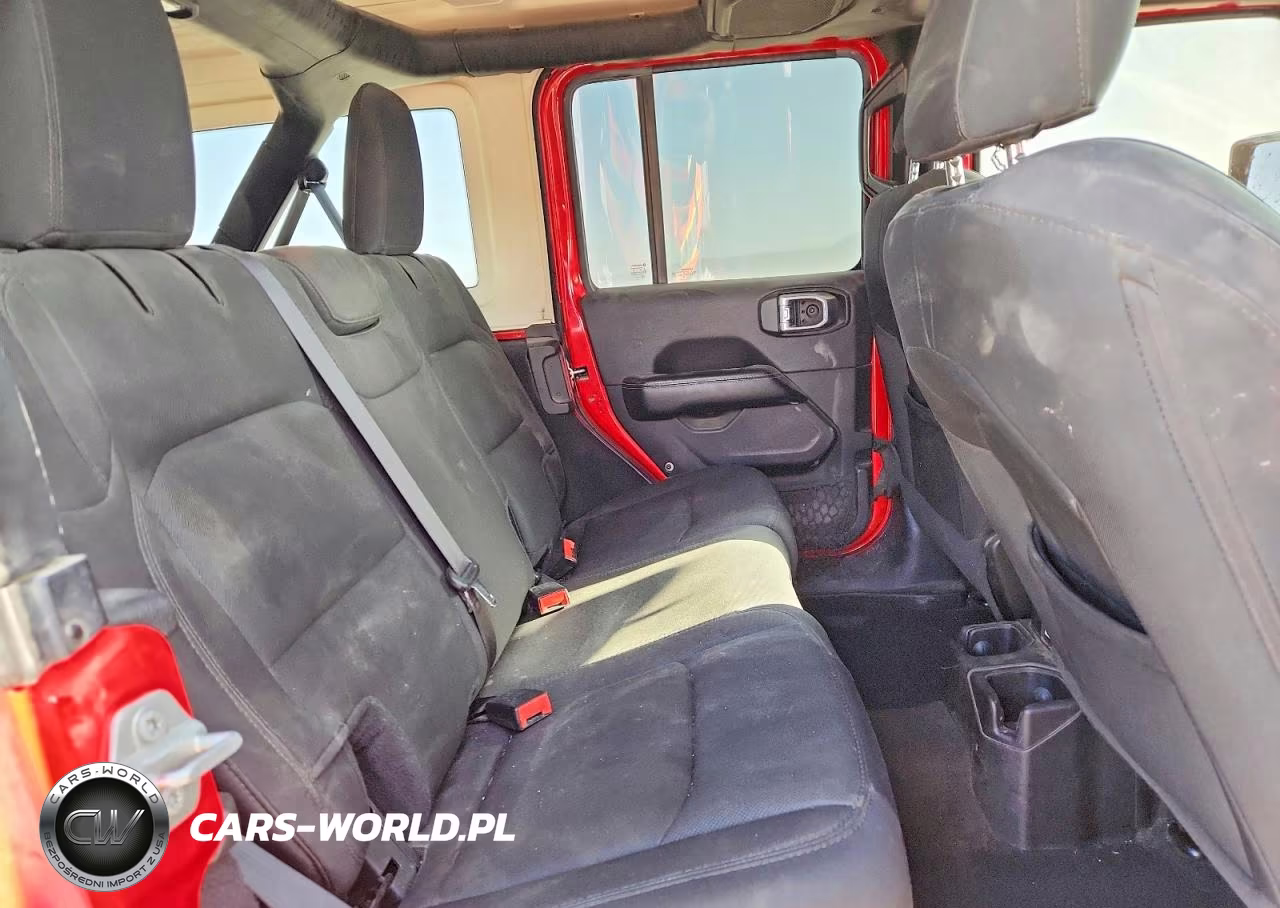 2020 Jeep Wrangler Unlimited Sahara VIN:1C4HJXEN8LW213941 - 11