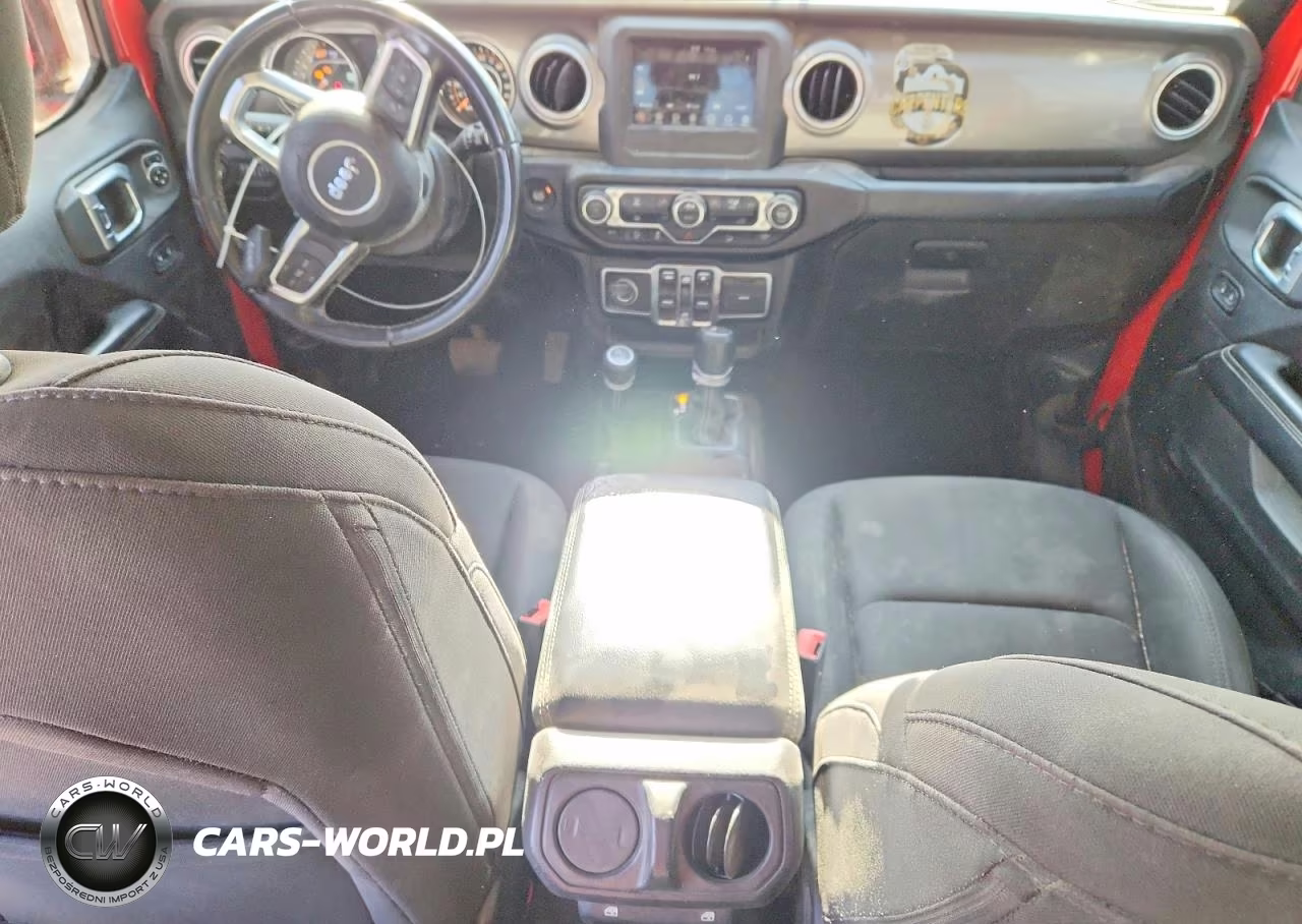 2020 Jeep Wrangler Unlimited Sahara VIN:1C4HJXEN8LW213941 - 8
