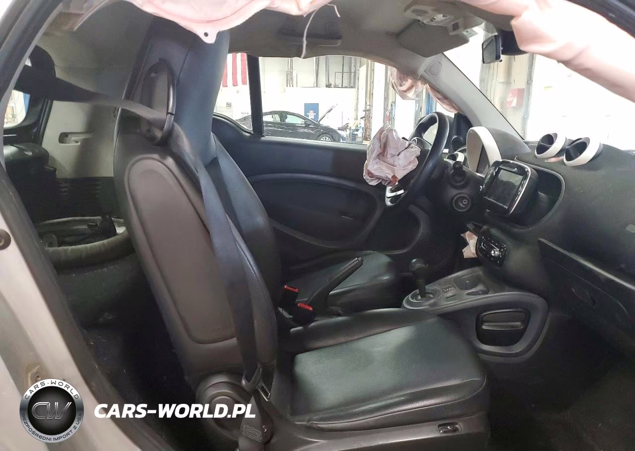 2017 Smart Fortwo VIN:WMEFJ5DA1HK169713 - 10