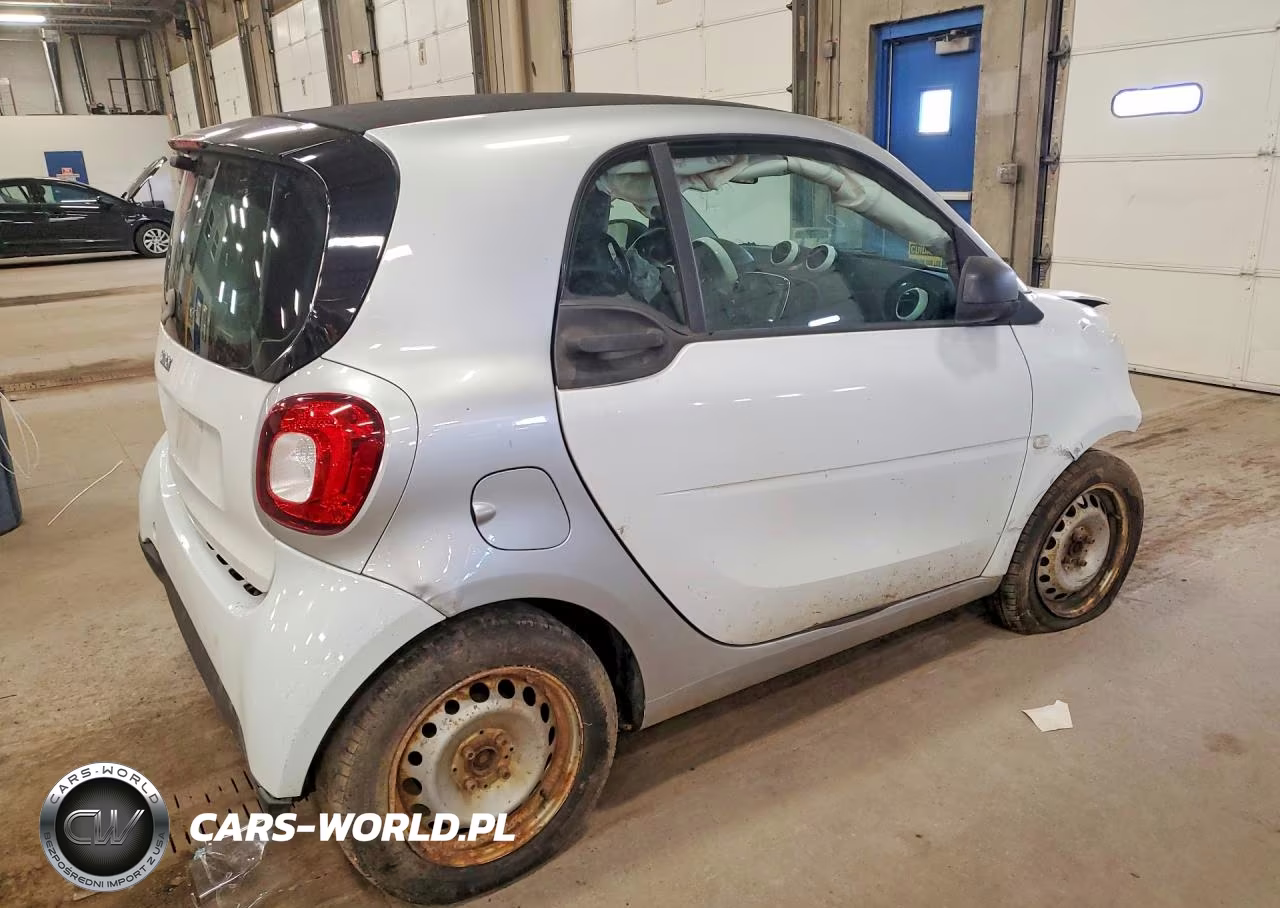 2017 Smart Fortwo VIN:WMEFJ5DA1HK169713 - 3
