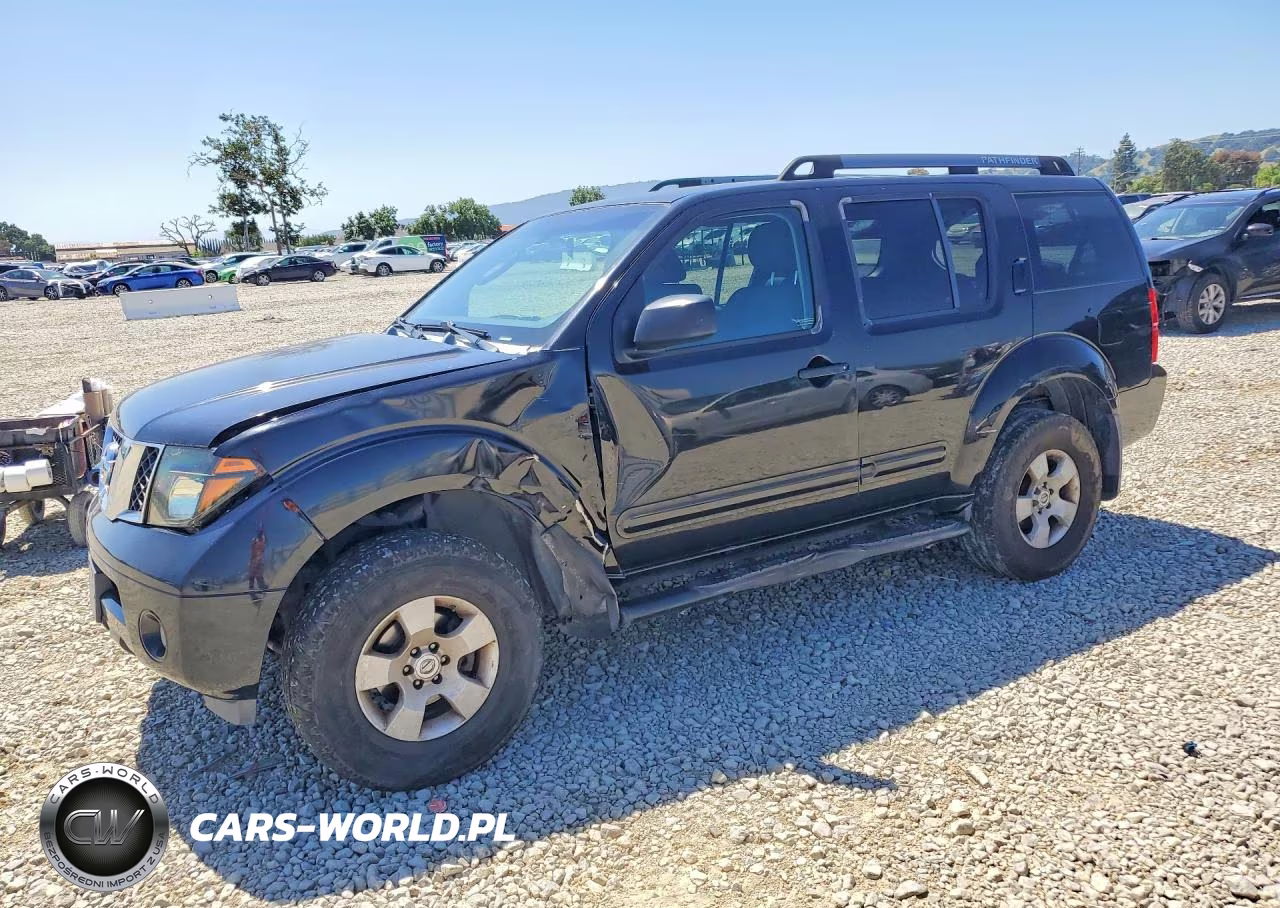 2005 Nissan Pathfinder Xe