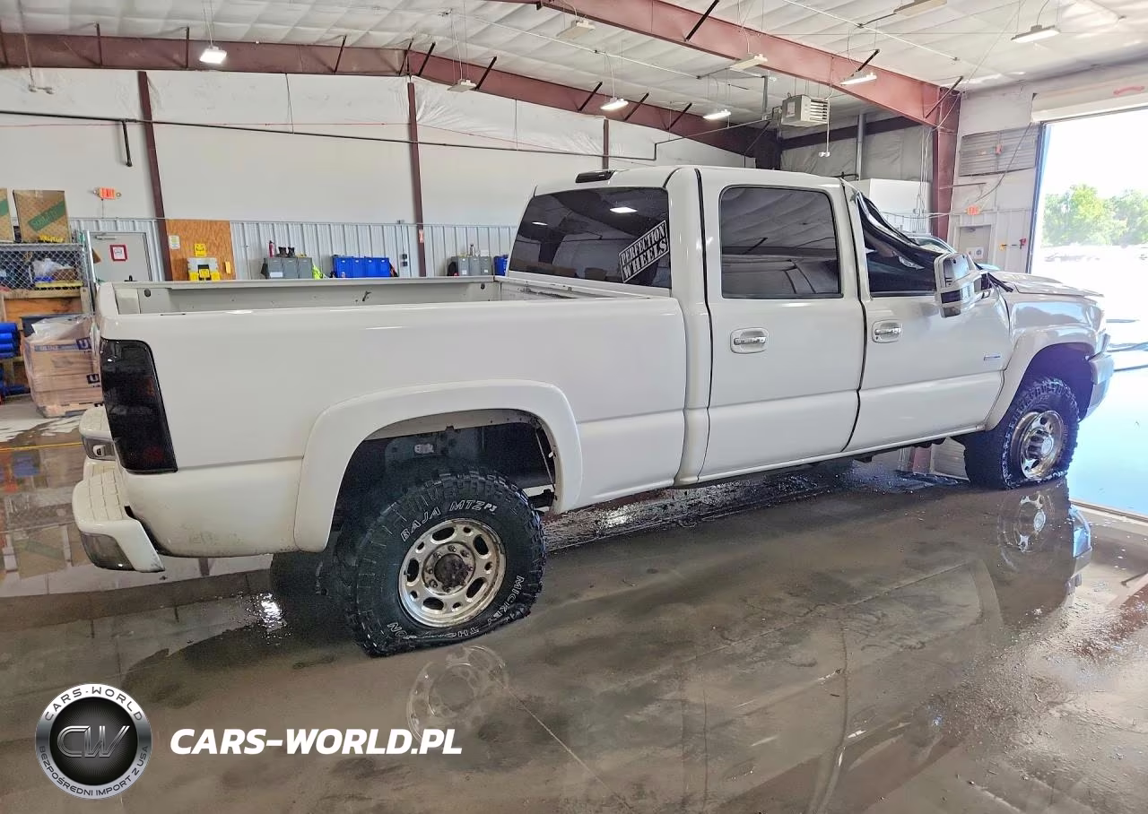 2006 Chevrolet Silverado K2500 Heavy Duty VIN:1GCHK23D76F144075 - 3