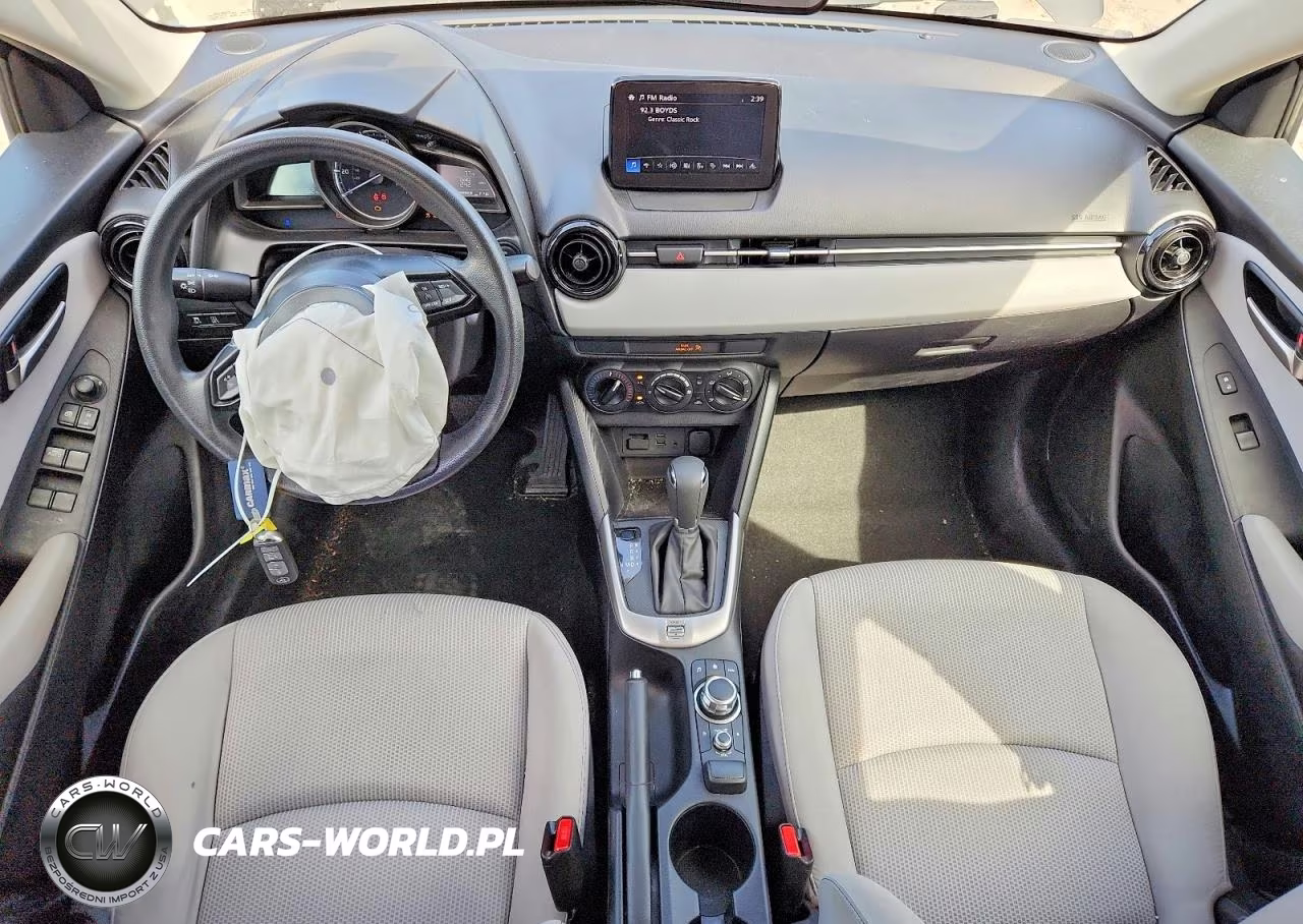 2019 Toyota Yaris L VIN:3MYDLBYV8KY522776 - 8