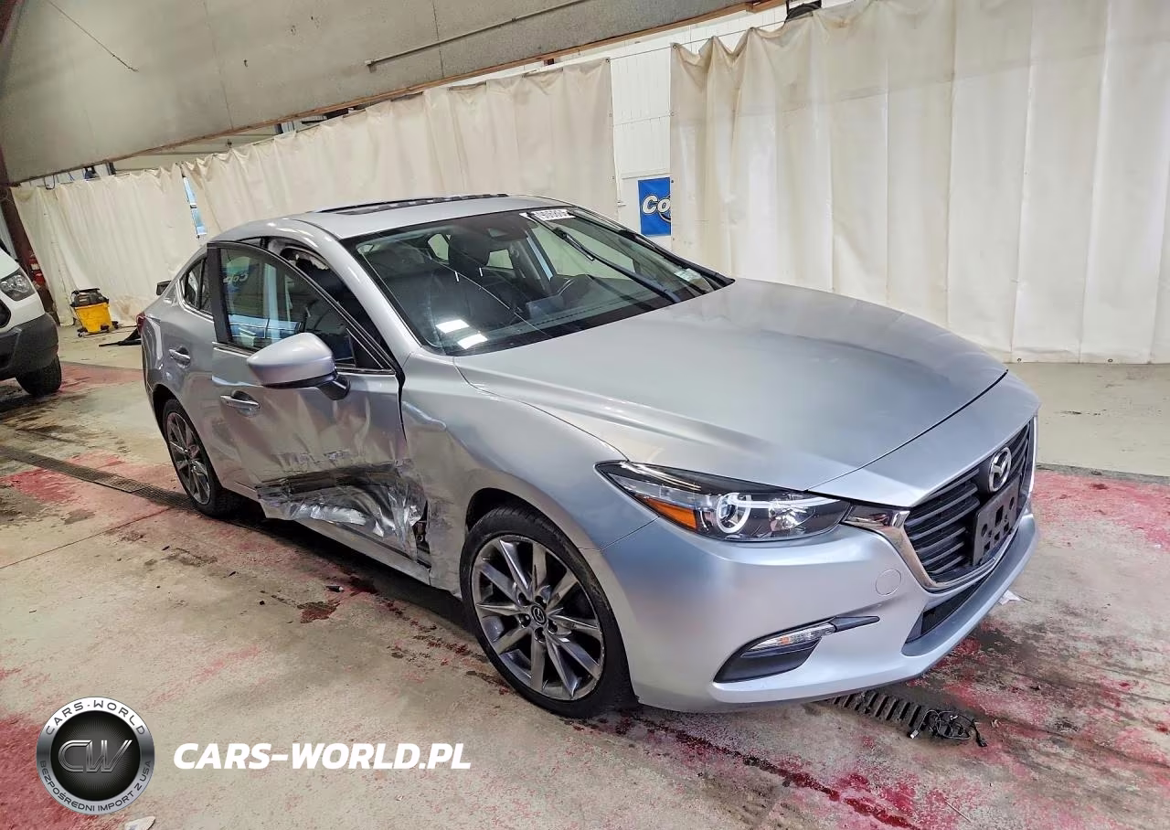 2018 Mazda 3 Touring VIN:3MZBN1V35JM211970 - 4