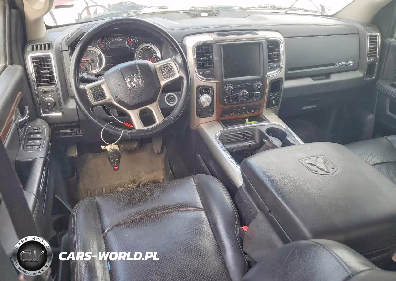 2016 Ram 1500 Laramie VIN:1C6RR7NT6GS314749 - 8