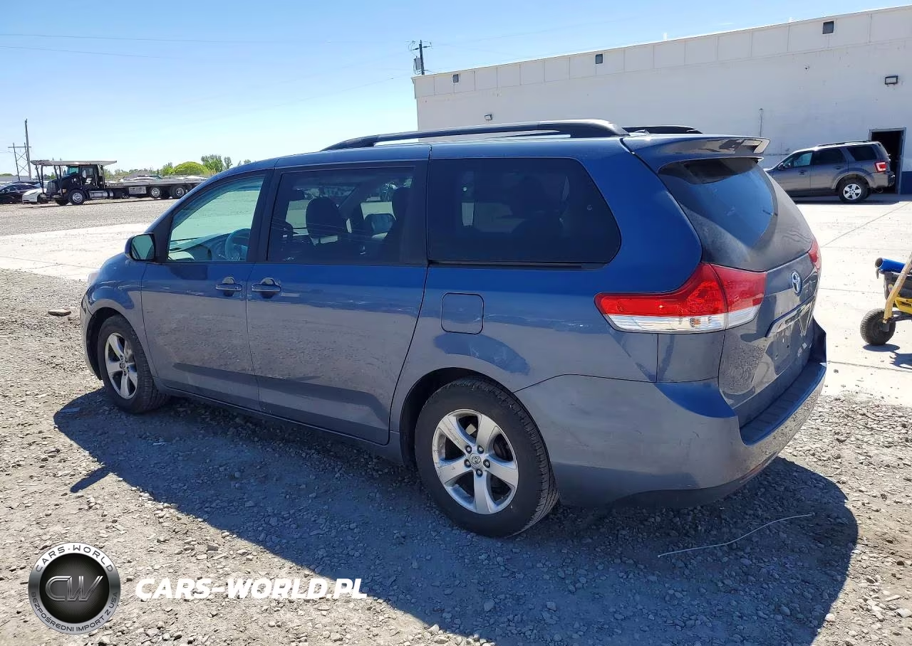2014 Toyota Sienna Le VIN:5TDKK3DC5ES456380 - 2