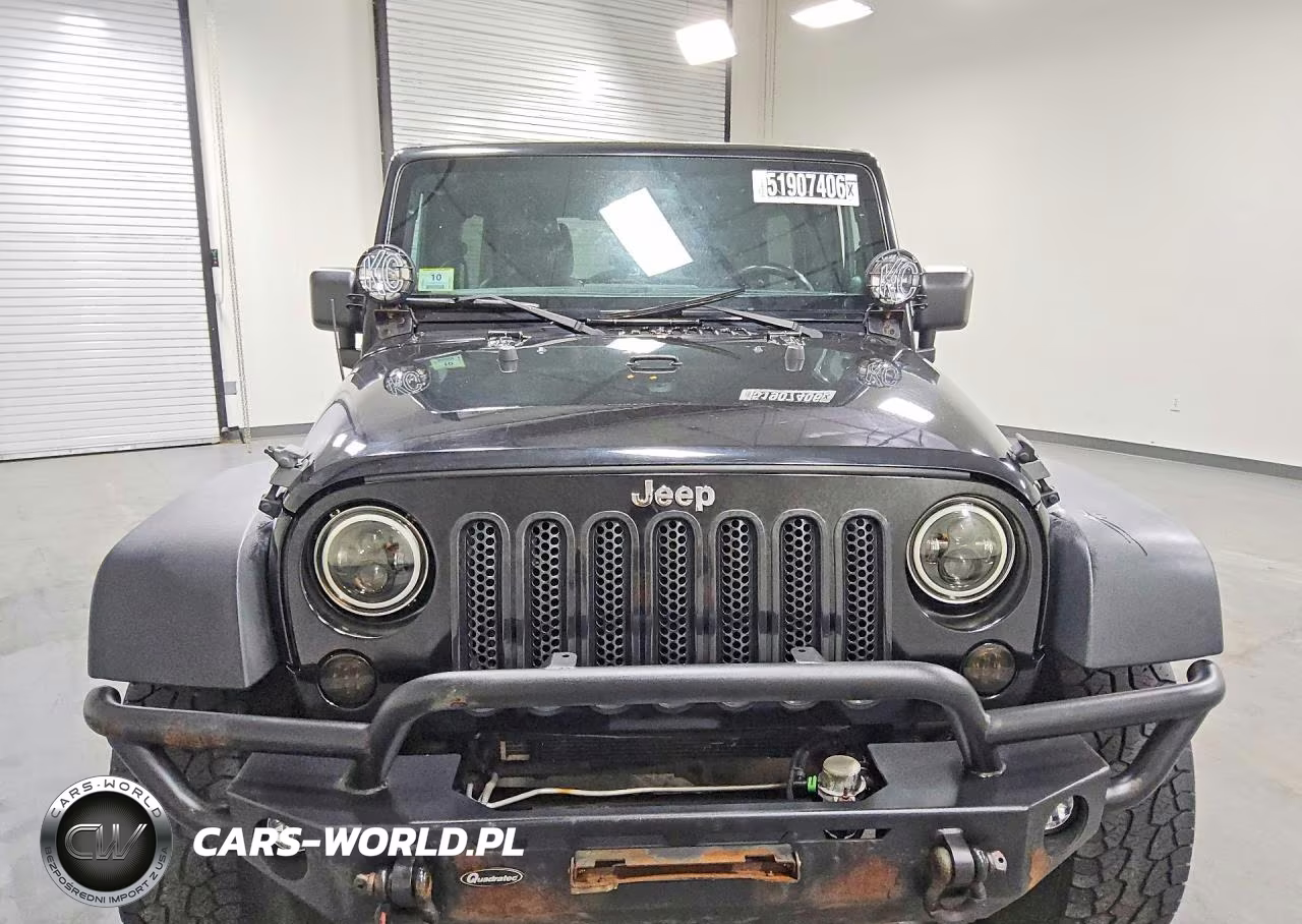 2013 Jeep Wrangler Unlimited Sport VIN:1C4BJWDG1DL598300 - 5