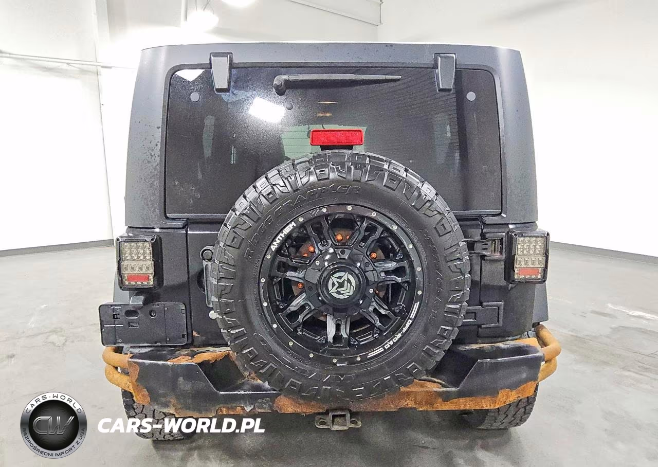 2013 Jeep Wrangler Unlimited Sport VIN:1C4BJWDG1DL598300 - 6