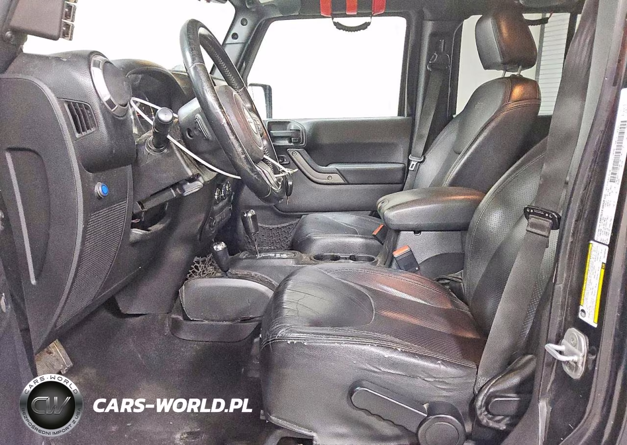 2013 Jeep Wrangler Unlimited Sport VIN:1C4BJWDG1DL598300 - 7