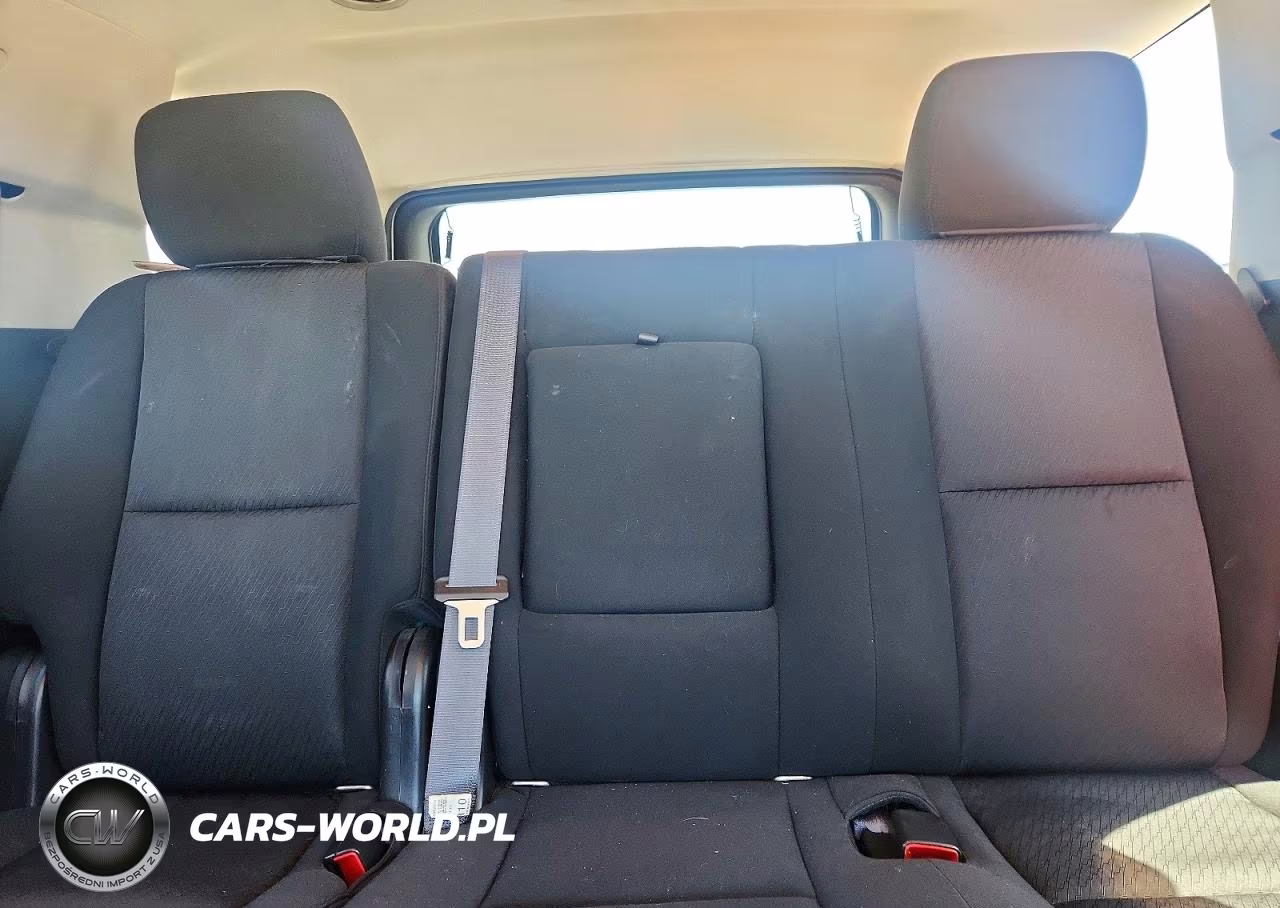2011 Chevrolet Tahoe C1500 Ls VIN:1GNSCAE06BR163255 - 10