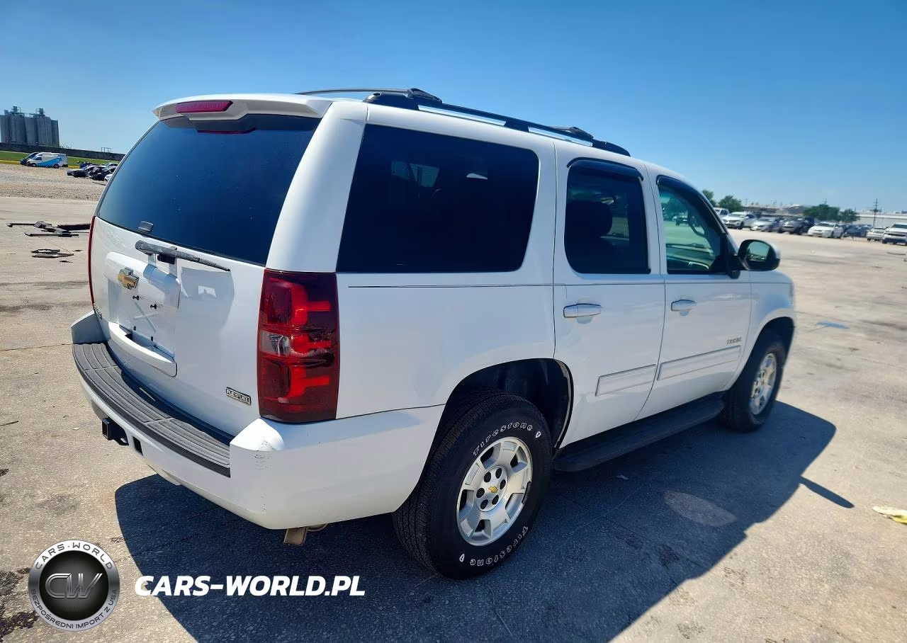 2011 Chevrolet Tahoe C1500 Ls VIN:1GNSCAE06BR163255 - 3