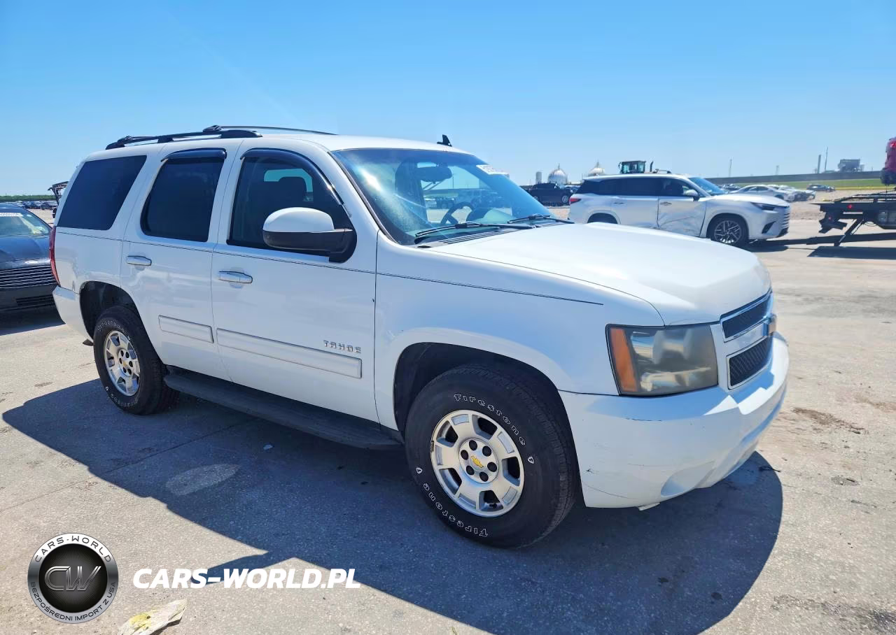 2011 Chevrolet Tahoe C1500 Ls VIN:1GNSCAE06BR163255 - 4