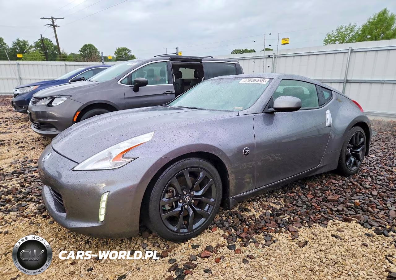 2016 Nissan 370Z Base – zdjęcie 1 z 12