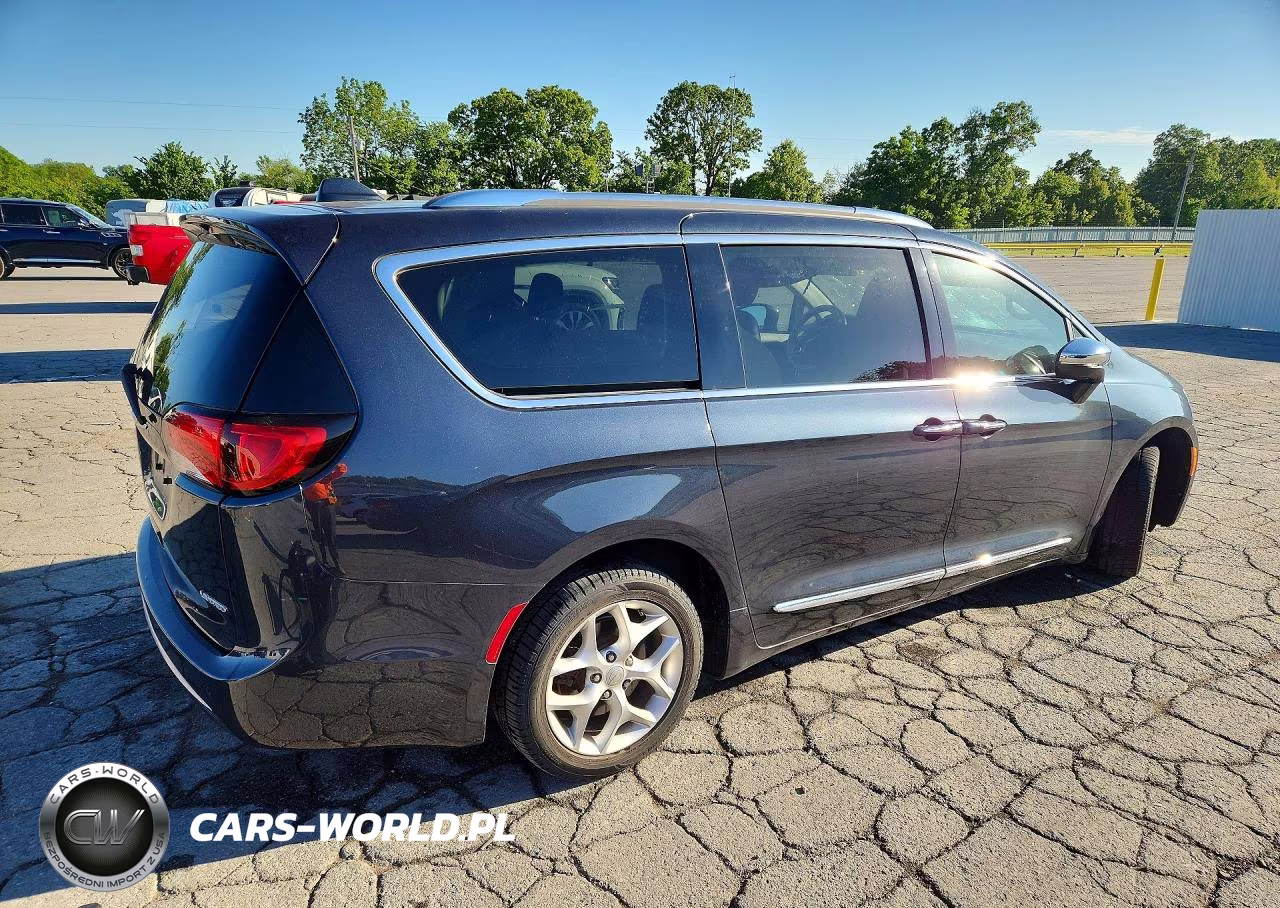 2020 Chrysler Pacifica Limited VIN:2C4RC1GG8LR159687 - 3