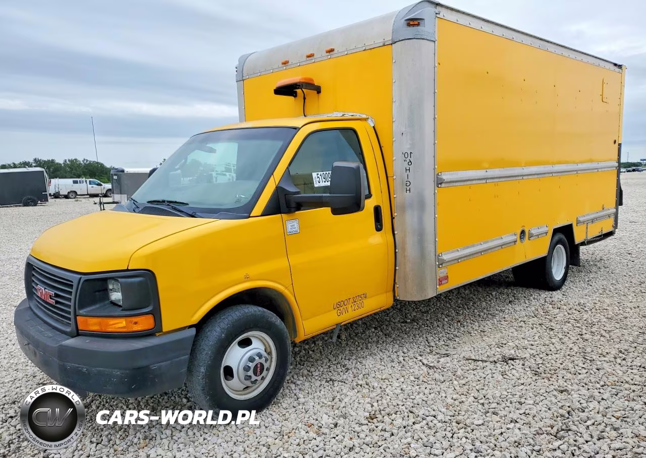 2012 GMC Savana Box Truck