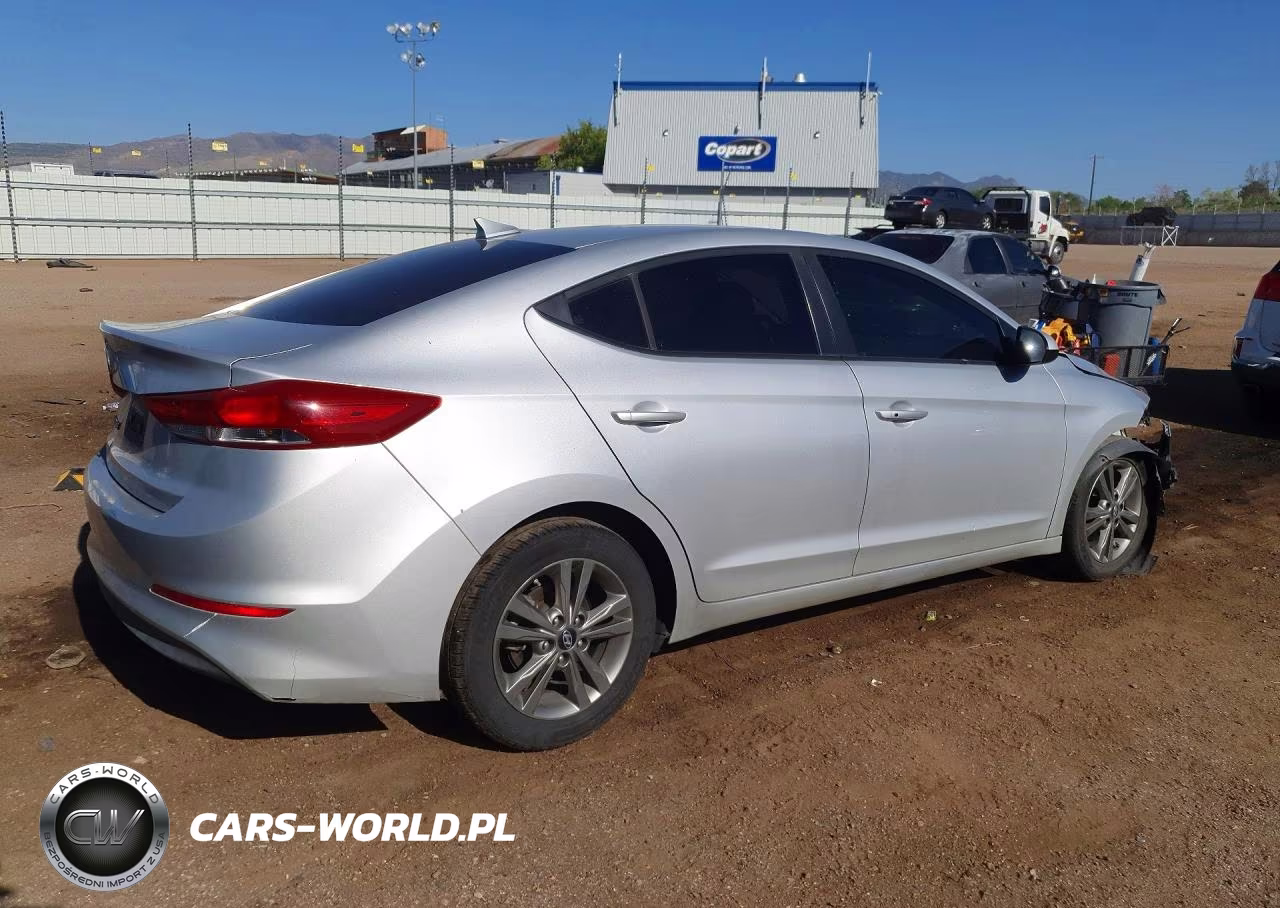2018 Hyundai Elantra Value Edition VIN:5NPD84LF4JH370647 - 3