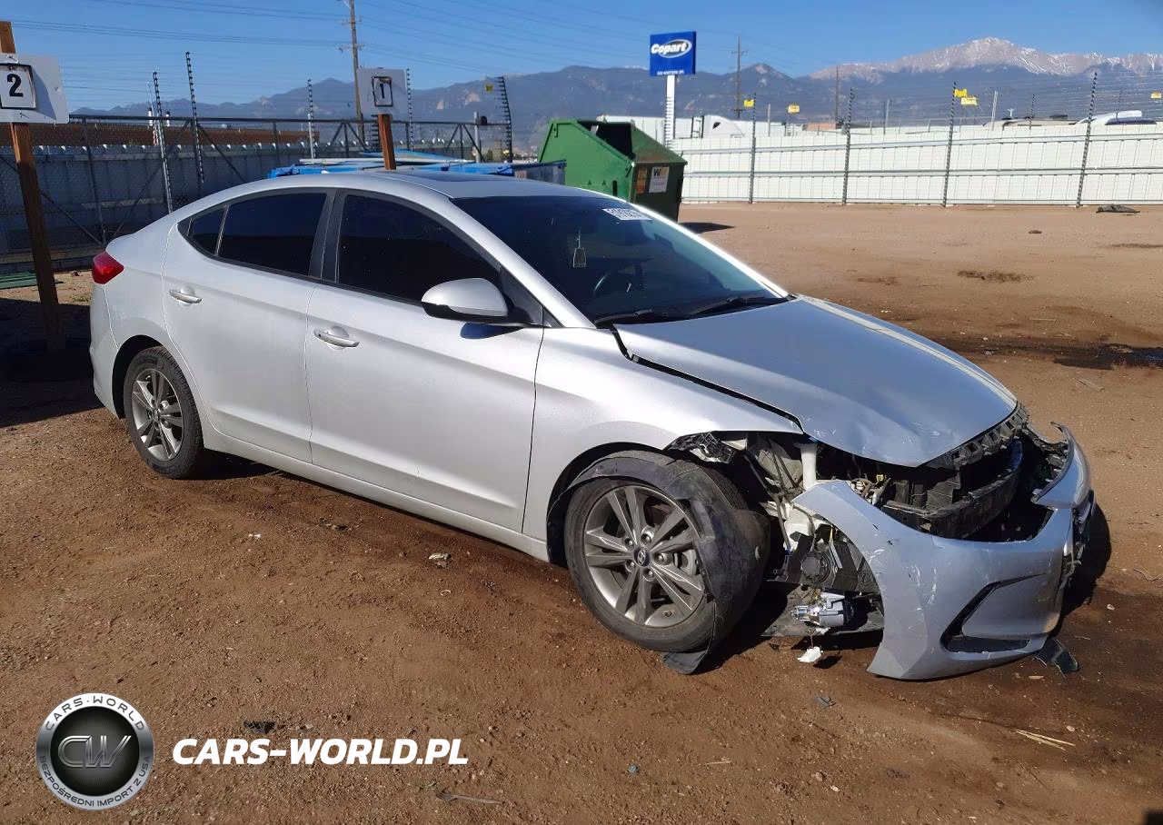 2018 Hyundai Elantra Value Edition VIN:5NPD84LF4JH370647 - 4
