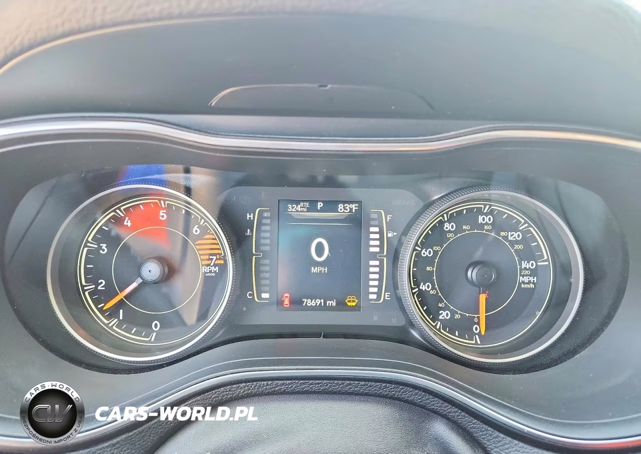 2021 Jeep Cherokee Latitude Plus VIN:1C4PJMLB7MD210397 - 9