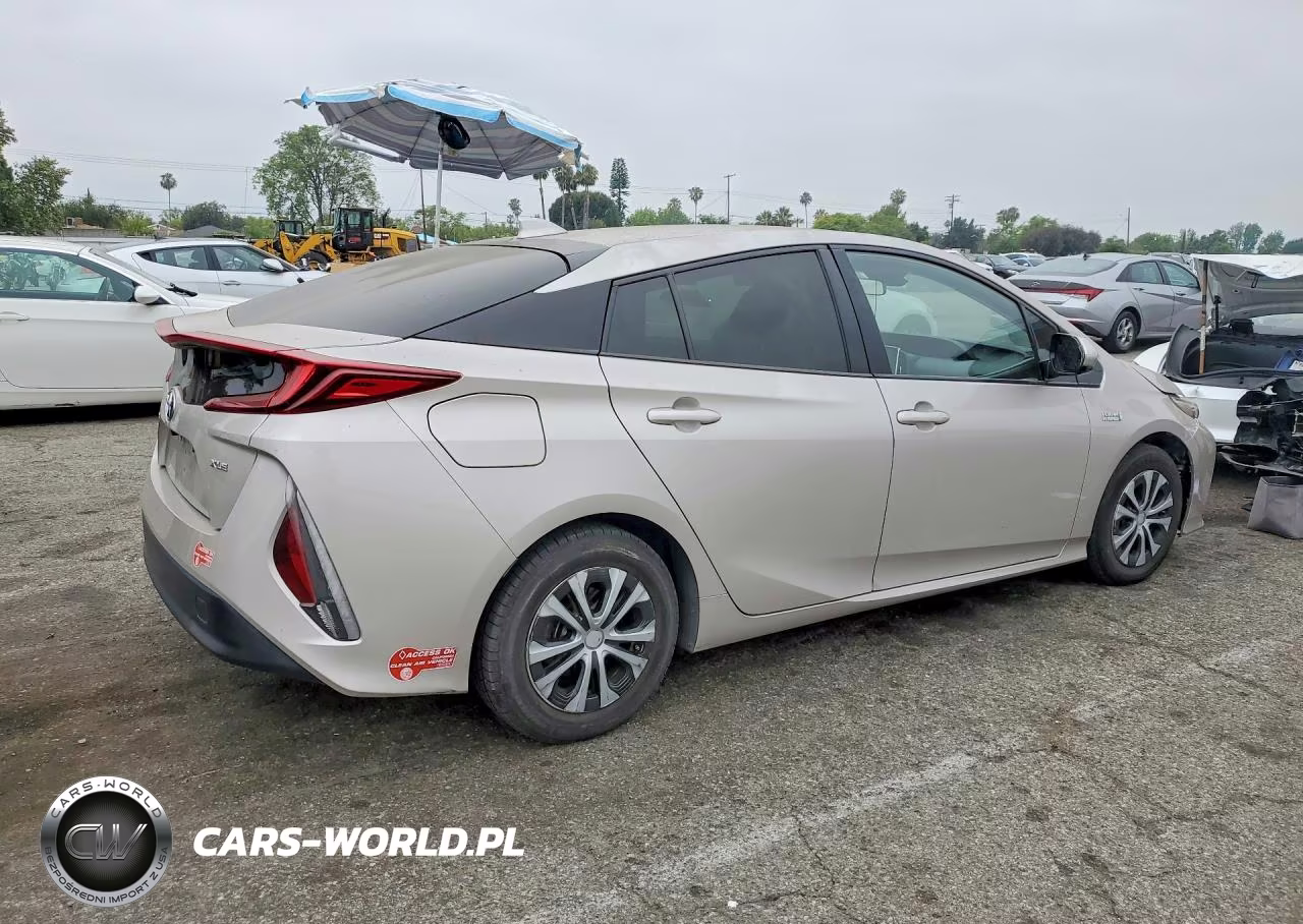 2020 Toyota Prius Prime Xle VIN:JTDKARFP7L3135512 - 3
