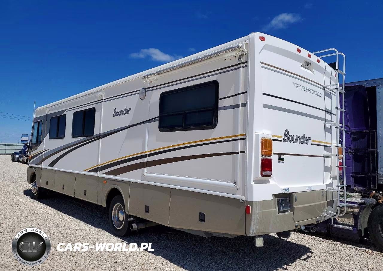 2005 Fleetwood Bounder 34F VIN:5B4MP67G243392265 - 3