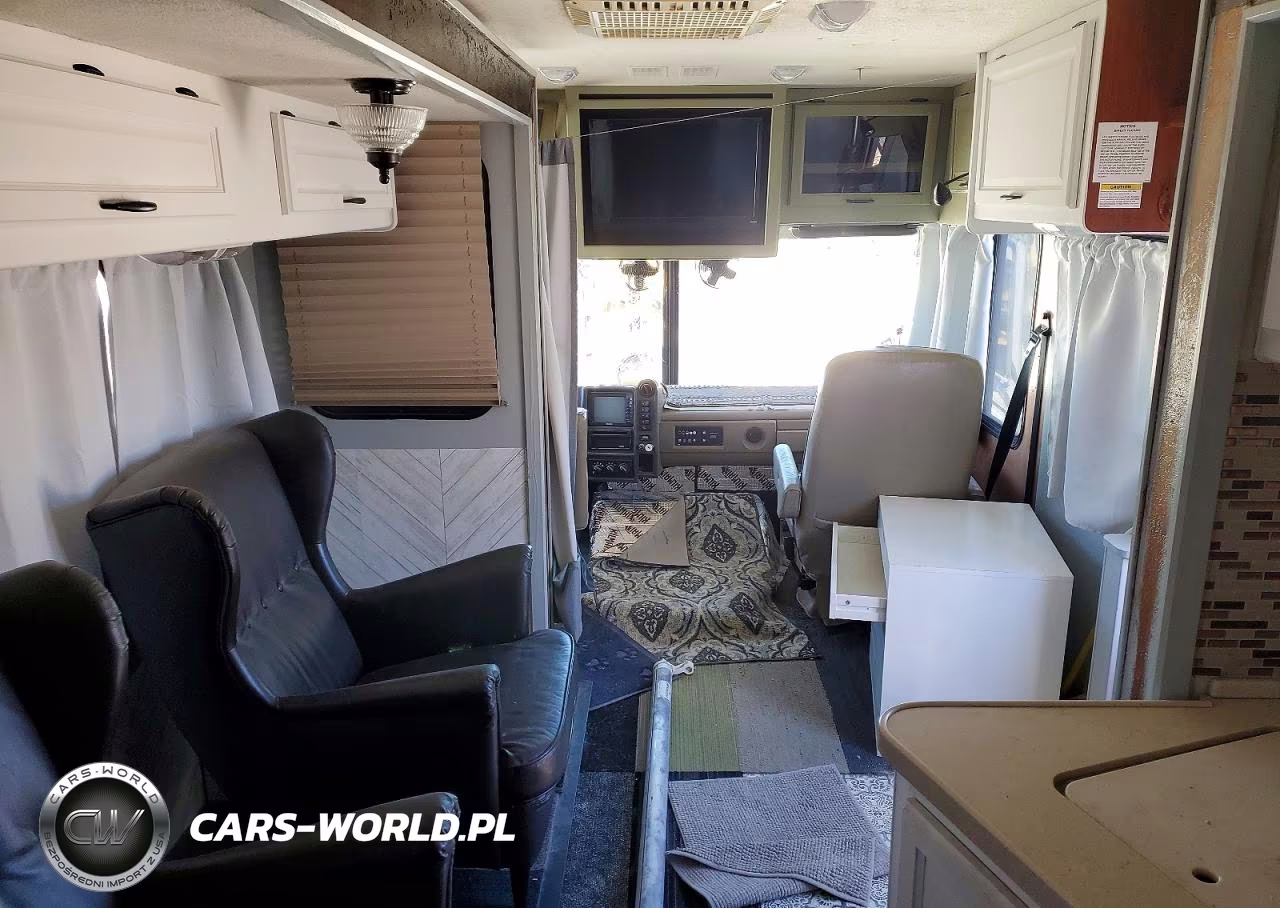 2005 Fleetwood Bounder 34F VIN:5B4MP67G243392265 - 5