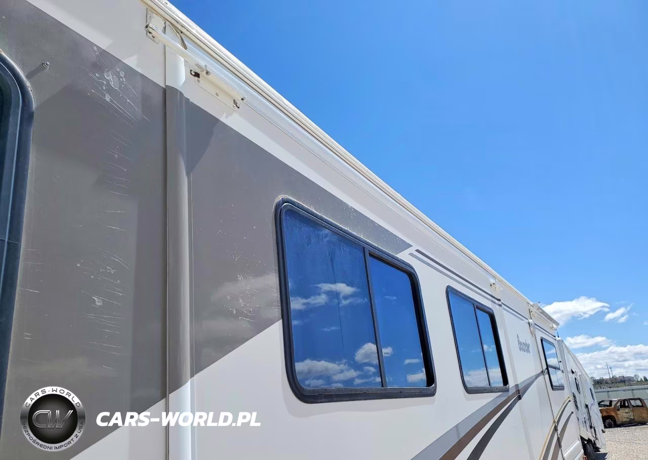 2005 Fleetwood Bounder 34F VIN:5B4MP67G243392265 - 9