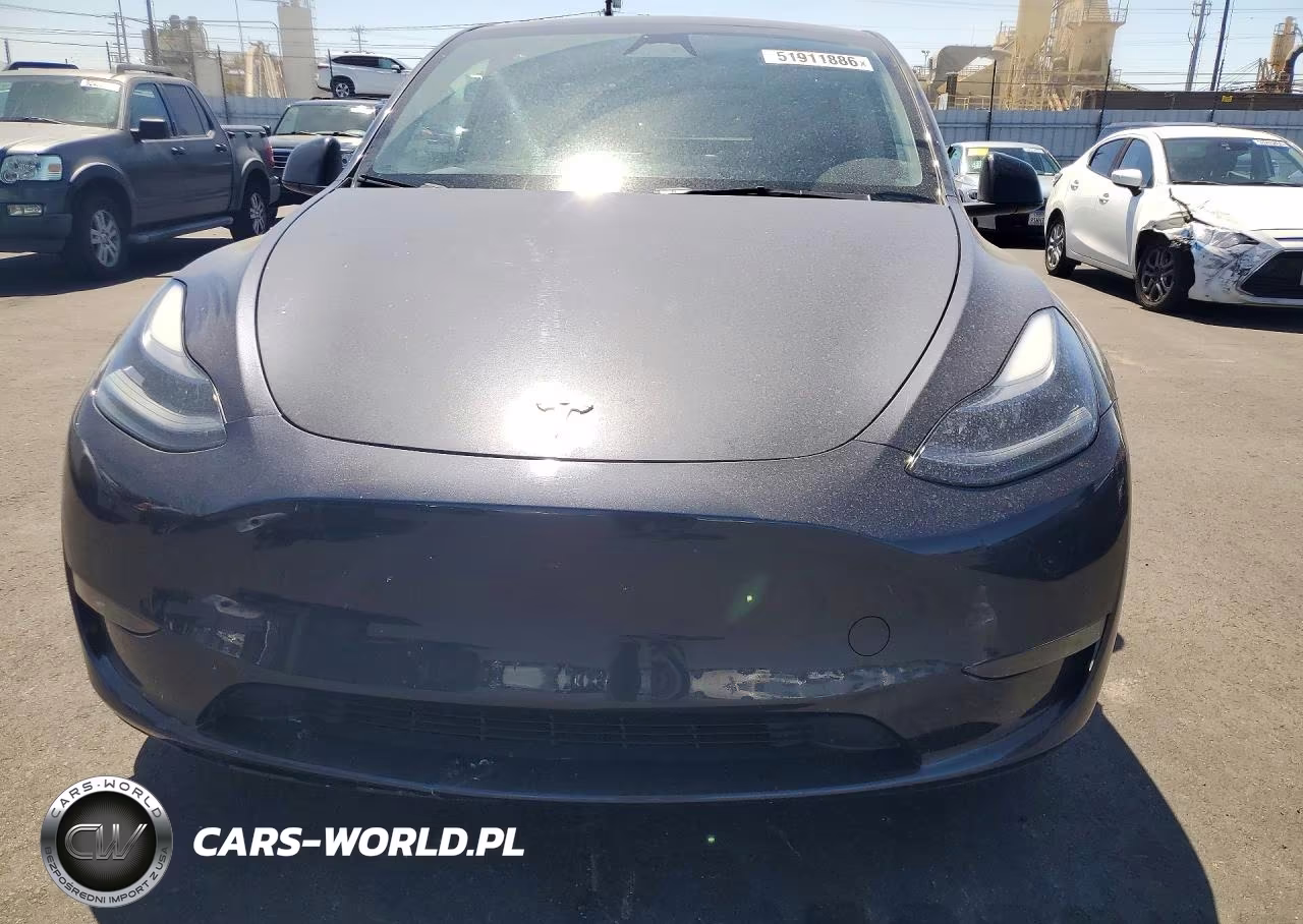 2024 Tesla Model Y VIN:7SAYGAEE8RF027960 - 5