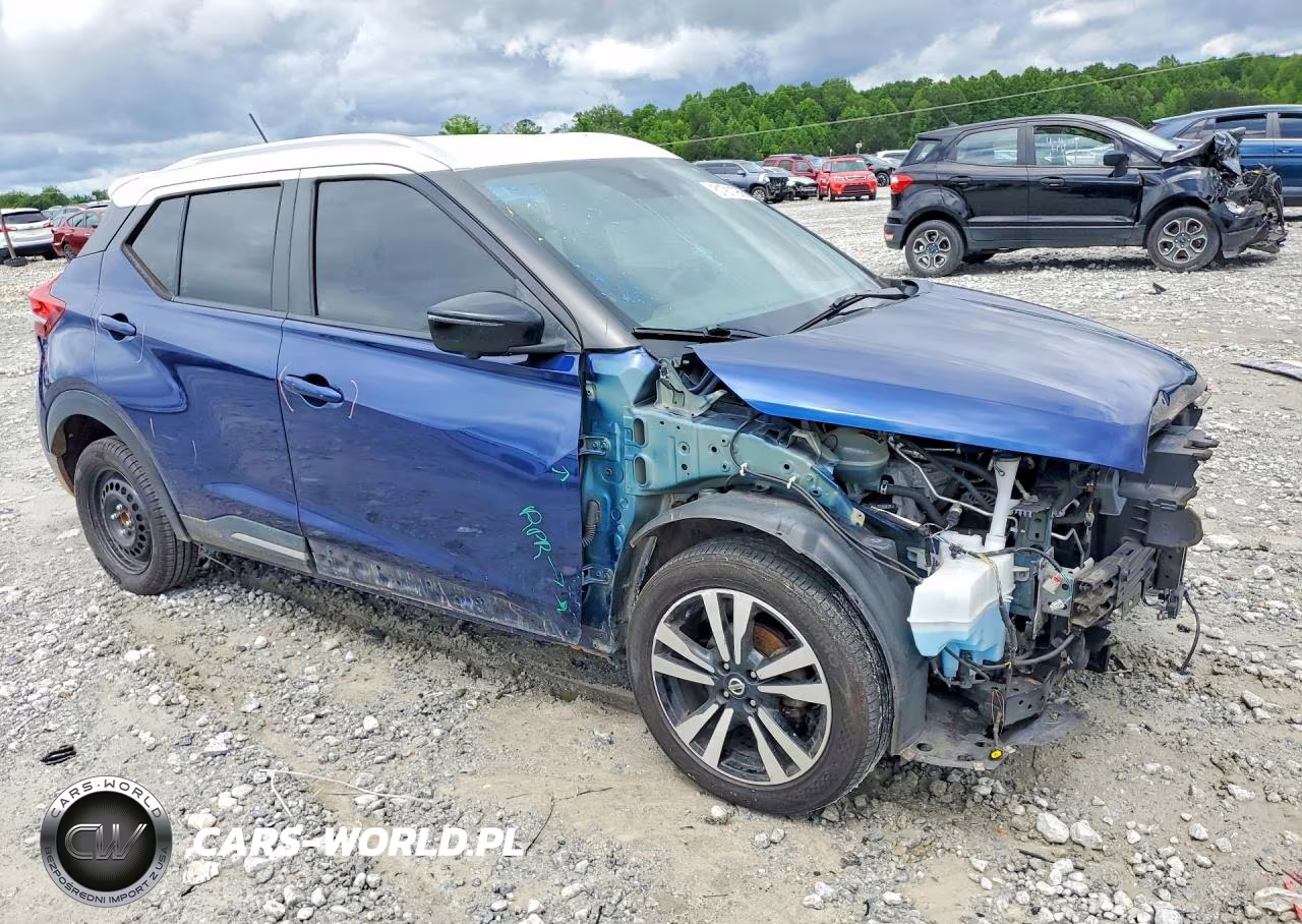 2020 Nissan Kicks Sr VIN:3N1CP5DV3LL487720 - 4