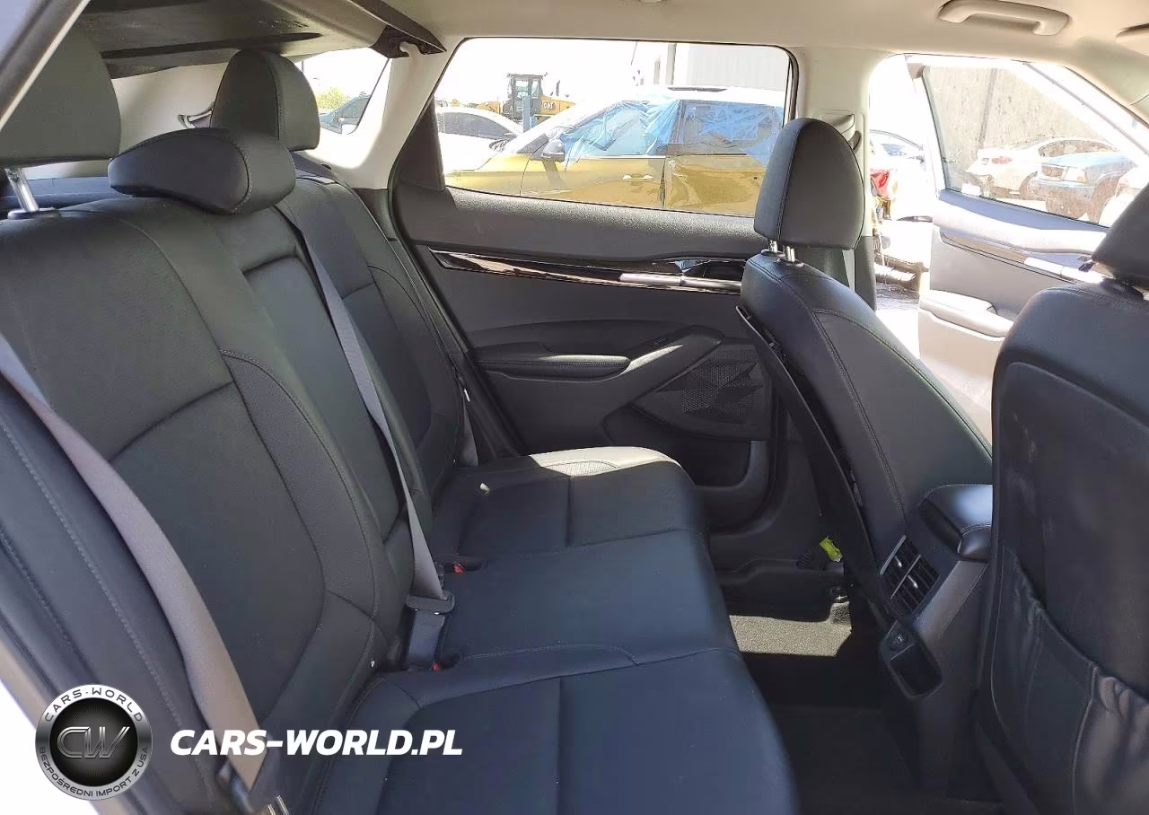 2021 Kia Seltos VIN:KNDETCA23M7203072 - 10