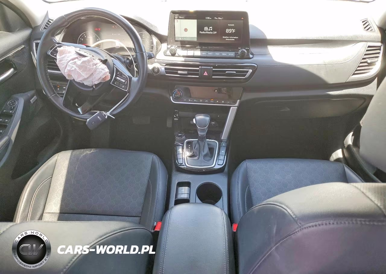 2021 Kia Seltos VIN:KNDETCA23M7203072 - 8