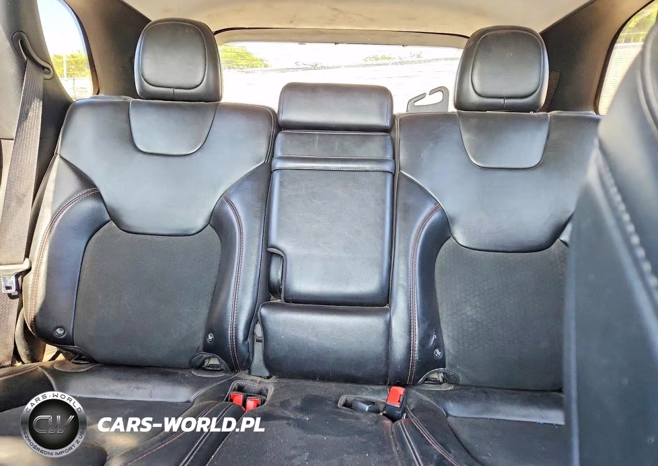 2019 Jeep Cherokee Trailhawk VIN:1C4PJMBX7KD130575 - 10