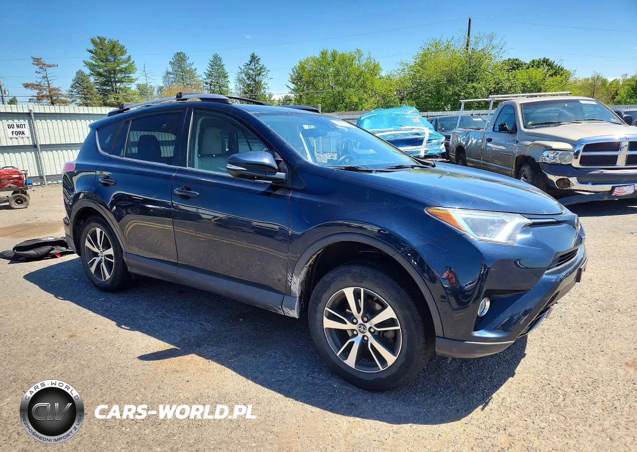 2018 Toyota Rav4 Xle VIN:JTMRFREV6JJ725323 - 4