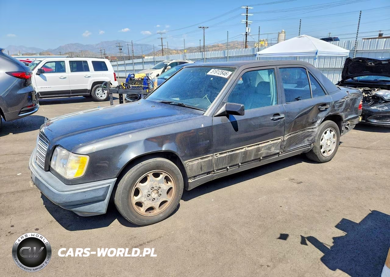 1995 Mercedes-Benz E 320 Base