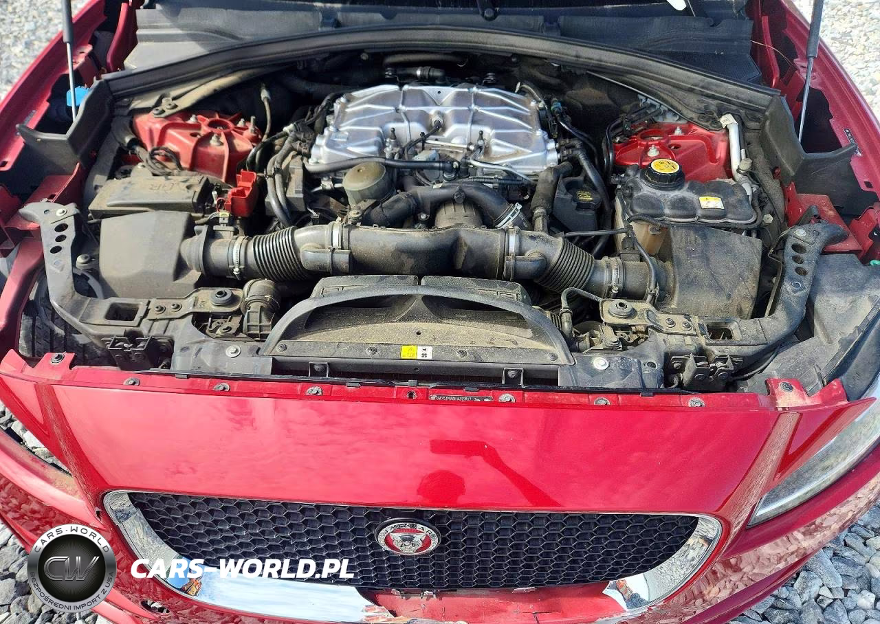 2017 Jaguar F-Pace Premium VIN:SADCJ2BV0HA072812 - 12