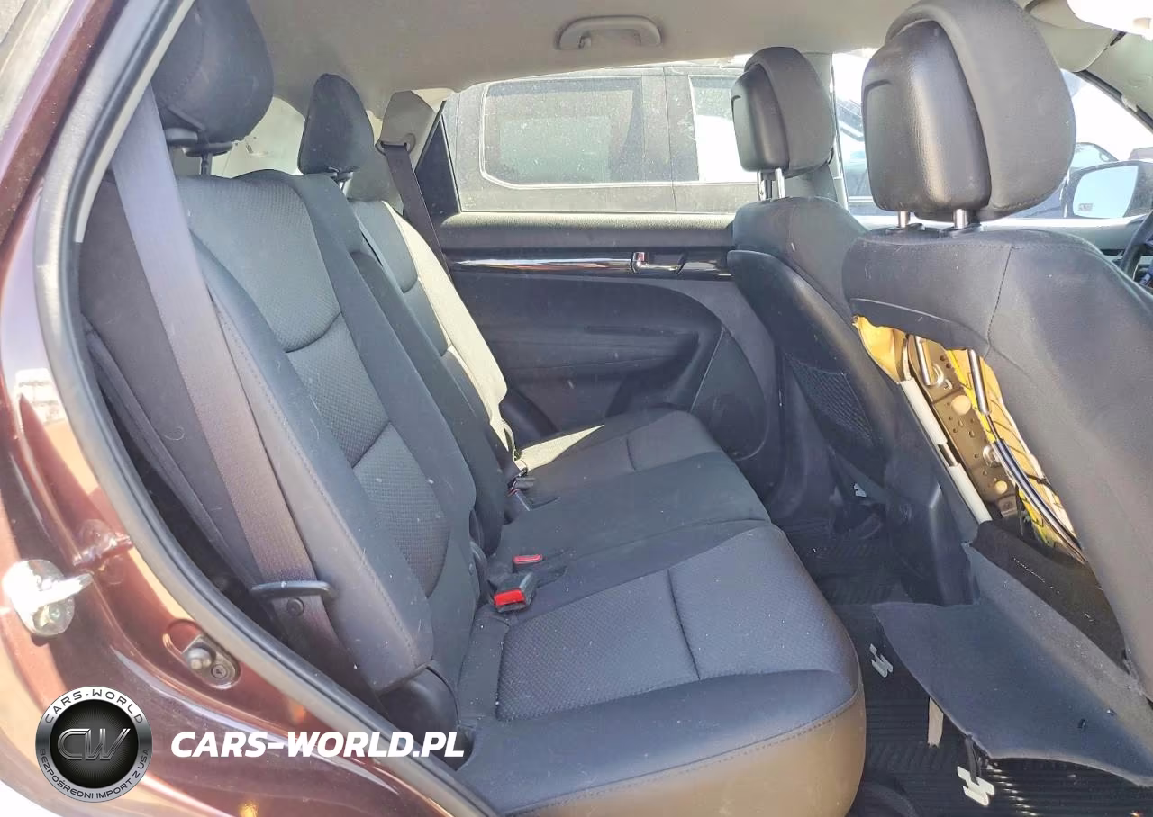 2012 Kia Sorento Lx VIN:5XYKT3A10CG286018 - 10