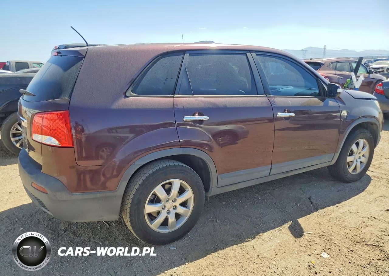 2012 Kia Sorento Lx VIN:5XYKT3A10CG286018 - 3