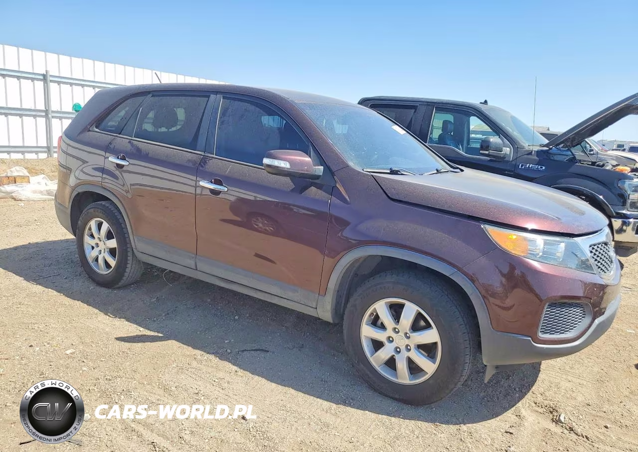 2012 Kia Sorento Lx VIN:5XYKT3A10CG286018 - 4