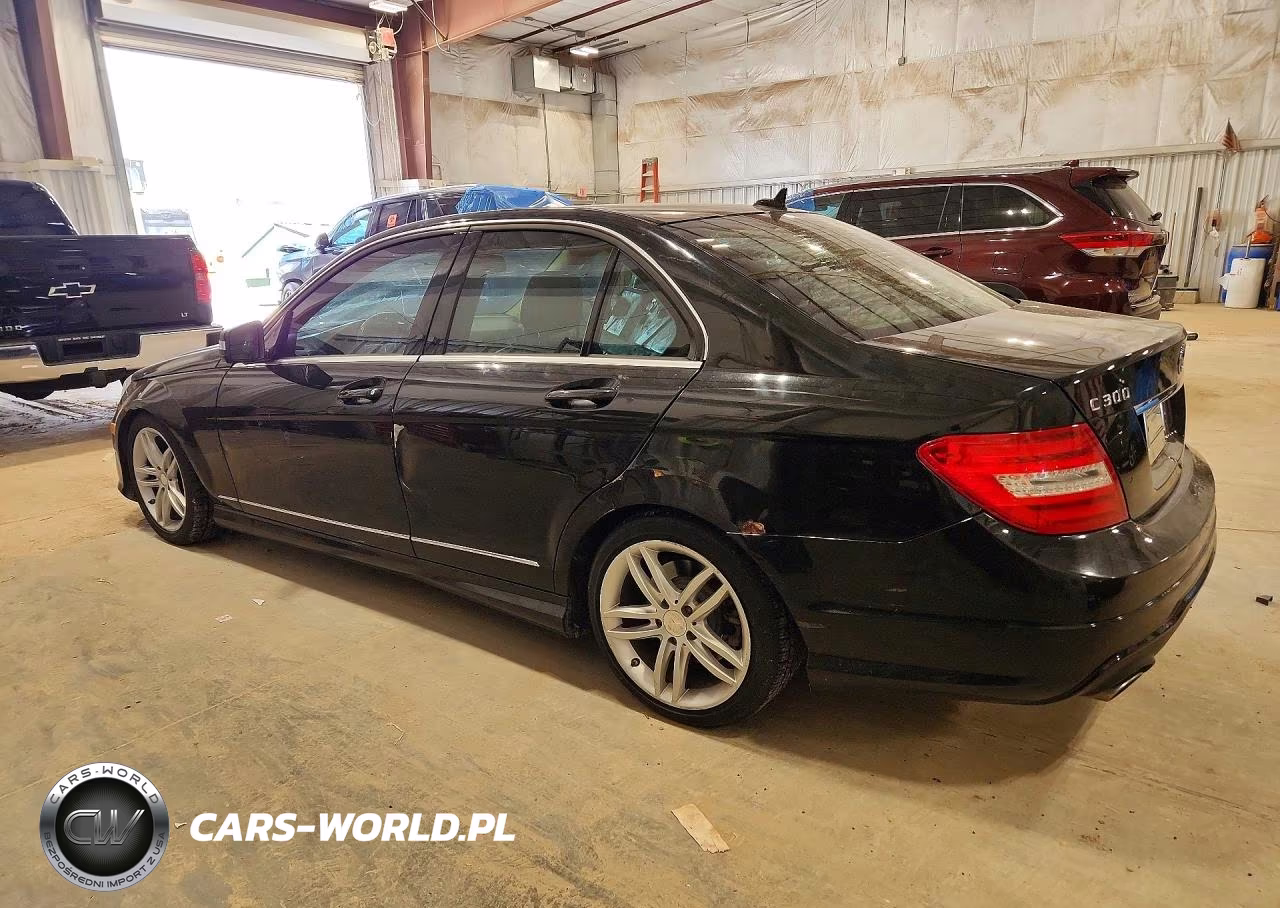 2012 Mercedes-Benz C 300 4Matic VIN:WDDGF8BB5CA617022 - 2